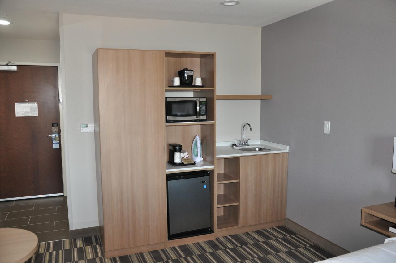 Microtel Inn & Suites By Wyndham Lubbock Exteriör bild